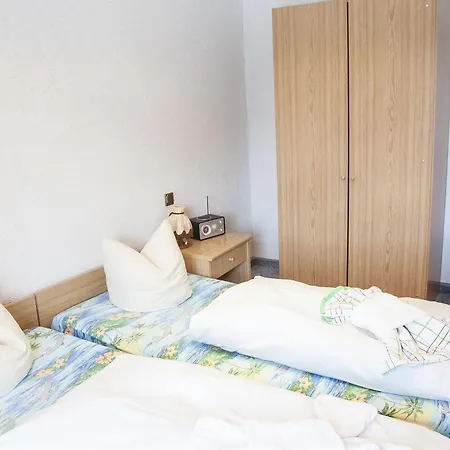 Waldoase Hirschbuechenkopf Guest house Guntersberge