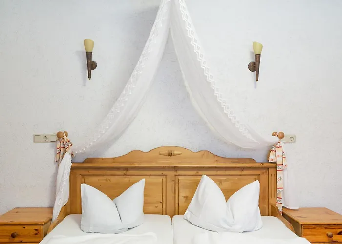 Waldoase Hirschbuechenkopf בית הארחה 3*